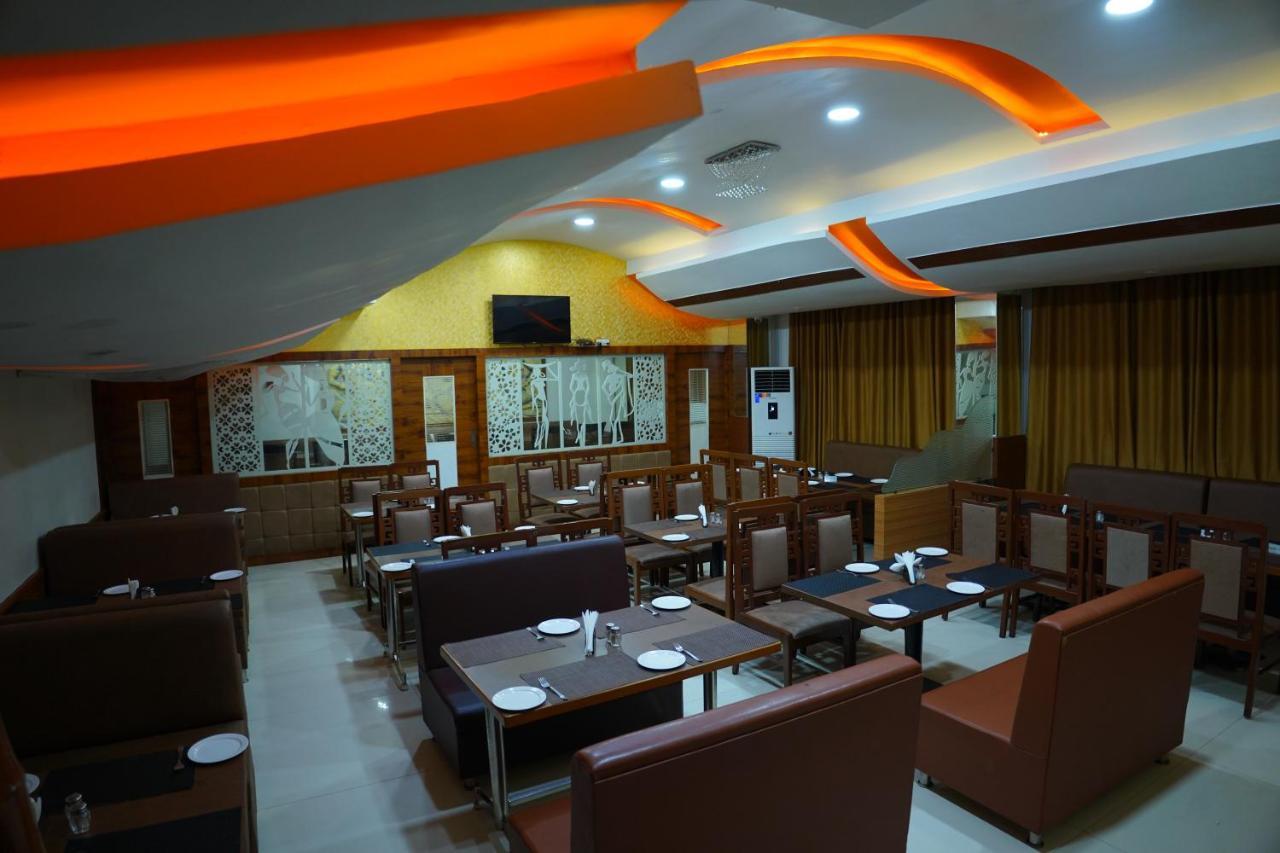 Hotel Grand Nagarjuna By Konark Hotels Guntūr Екстериор снимка