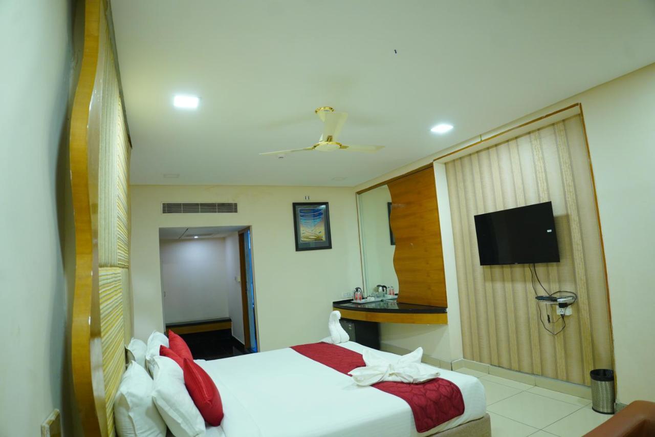Hotel Grand Nagarjuna By Konark Hotels Guntūr Екстериор снимка