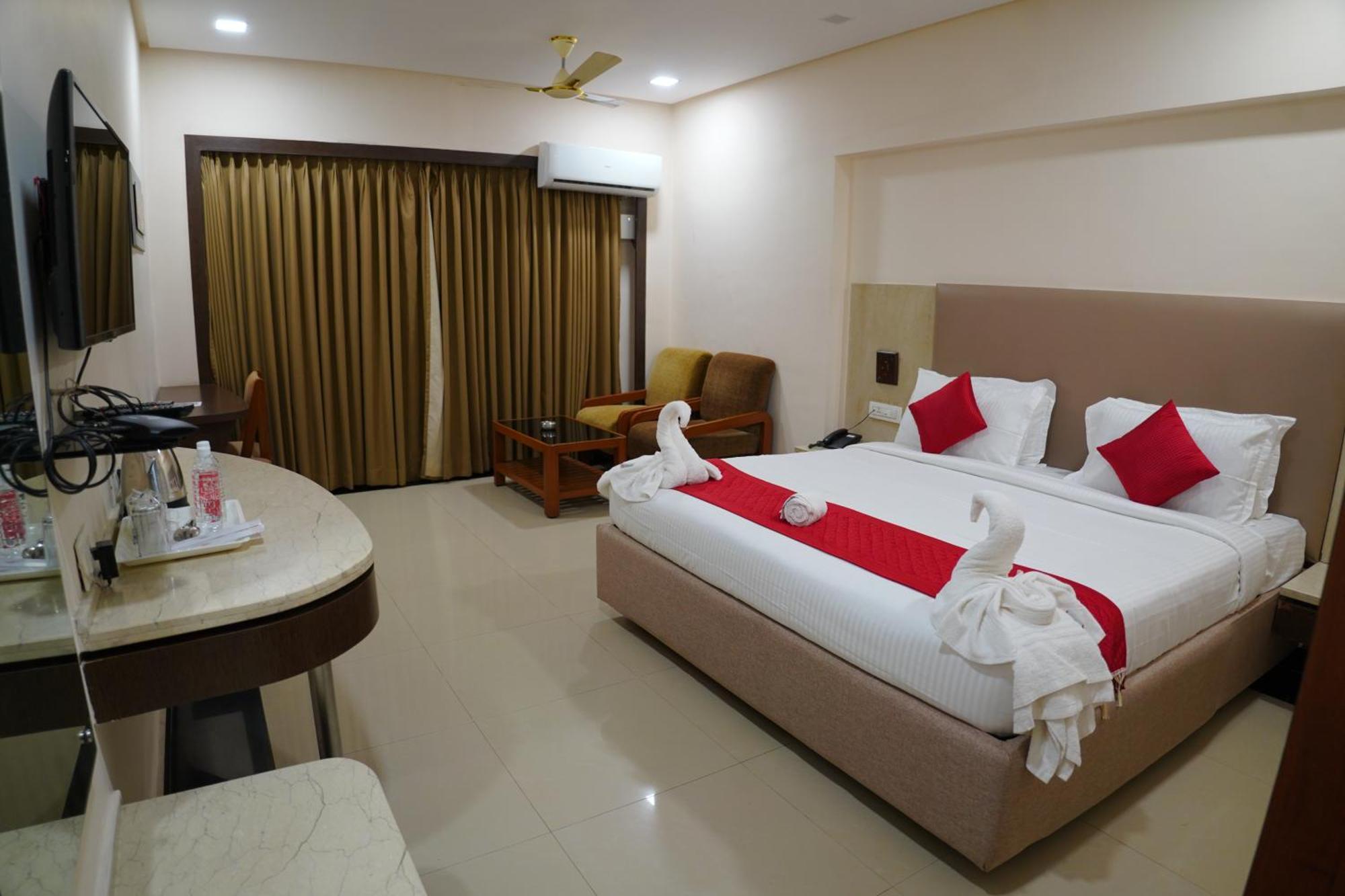 Hotel Grand Nagarjuna By Konark Hotels Guntūr Екстериор снимка